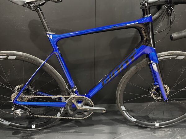 Giant Defy Advanced Pro 2 Carbon Disc Road Bike 2017 - Large - Image 10