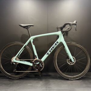 Trek Domane SL5 Gen 4 105 Di2 Carbon Disc Road Bike 2023 - 58cm - Upgraded Wheels