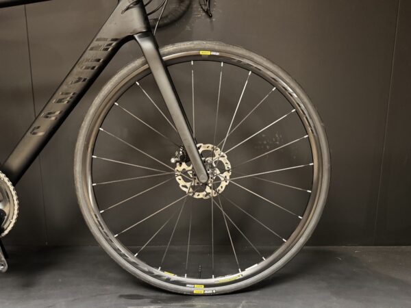 Canyon Endurace CF SL DB 7.0 Carbon Disc Road Bike 2019 - Medium - Image 3
