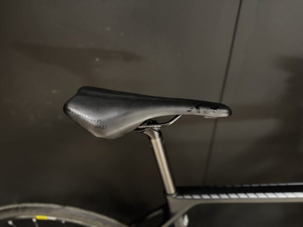 Canyon Endurace CF SL DB 7.0 Carbon Disc Road Bike 2019 - Medium - Image 11