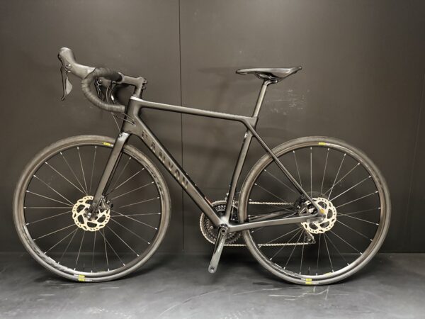 Canyon Endurace CF SL DB 7.0 Carbon Disc Road Bike 2019 - Medium - Image 12