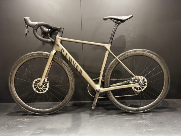 Canyon Endurace CF SLX 9.0 Carbon Disc Road Bike - Small - 2018 - Image 12