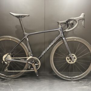 Giant TCR 105 Di2 Carbon Disc Road Bike - Medium - 2023
