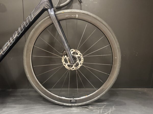 Giant TCR 105 Di2 Carbon Disc Road Bike - Medium - 2023 - Image 3