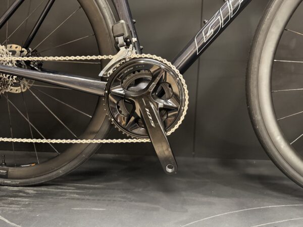 Giant TCR 105 Di2 Carbon Disc Road Bike - Medium - 2023 - Image 5