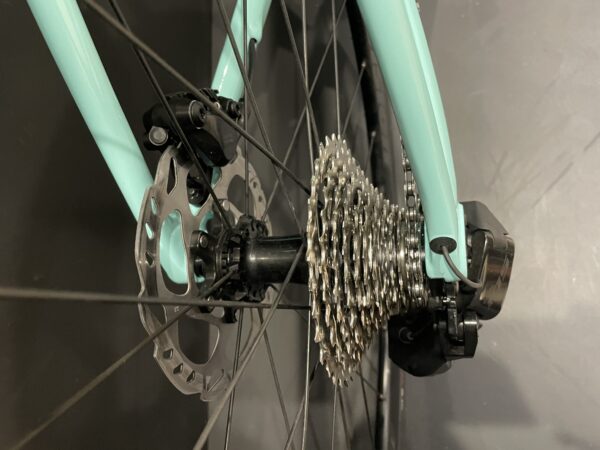 Bianchi Sprint 105 Di2 Carbon Disc Road Bike 2024 - 57cm - Image 10