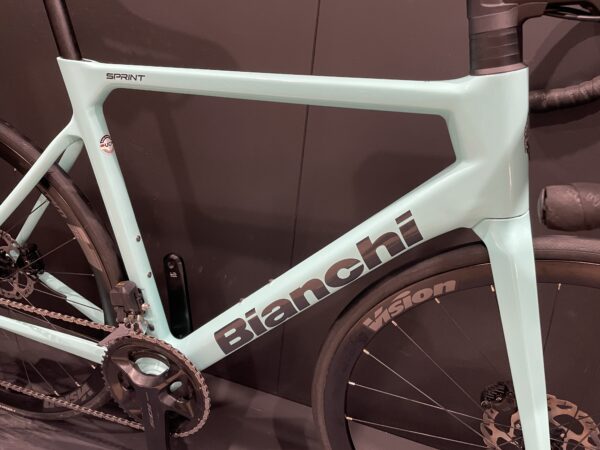 Bianchi Sprint 105 Di2 Carbon Disc Road Bike 2024 - 57cm - Image 13
