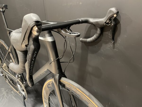 Canyon Aeroad CF SL 8.0 Carbon Disc Road Bike 2019 - 2XL - Image 3