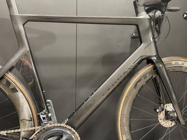 Canyon Aeroad CF SL 8.0 Carbon Disc Road Bike 2019 - 2XL - Image 6