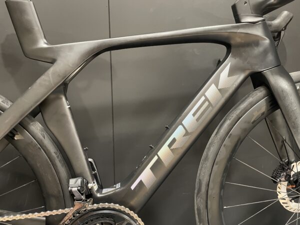 Trek Madone SLR 7 Gen 7 Di2 Carbon Disc Road Bike 2023 - 54cm - Image 6