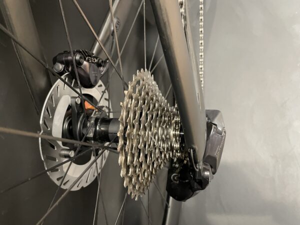 Trek Madone SLR 7 Gen 7 Di2 Carbon Disc Road Bike 2023 - 54cm - Image 10