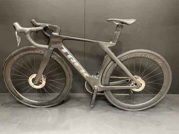 Trek Madone SLR 7 Gen 7 Di2 Carbon Disc Road Bike 2023 - 54cm - Image 14