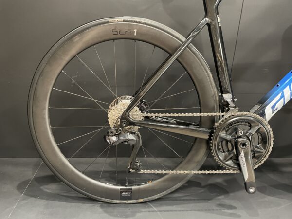Giant Propel Advanced Pro 0 Di2 & P/M Carbon Disc Road Bike 2024 - Medium - Image 9