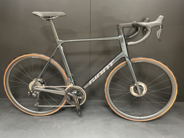 Giant TCR Advanced 1 105 Di2 Carbon Disc Road Bike 2024 - XL - Upgraded