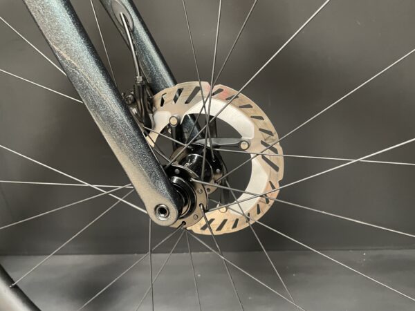 Giant TCR Advanced 1 105 Di2 Carbon Disc Road Bike 2024 - XL - Upgraded - Image 5