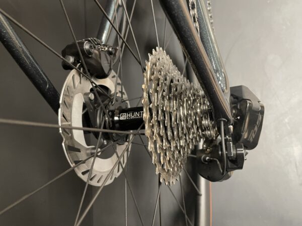 Giant TCR Advanced 1 105 Di2 Carbon Disc Road Bike 2024 - XL - Upgraded - Image 10