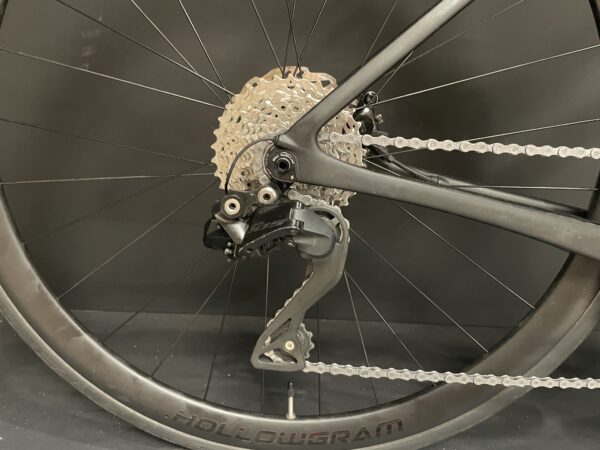 Cannondale Supersix 105 Di2 Carbon Disc Road Bike 2023 - 54cm - Image 8