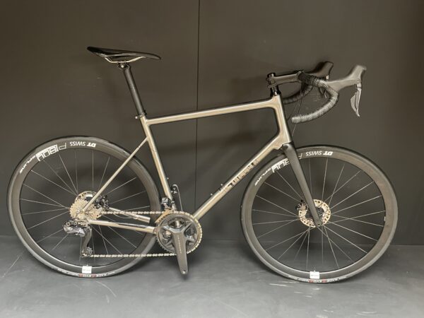 J. Guillem Orient Ultegra Di2 Titanium Disc Road Bike 2022 - 58cm