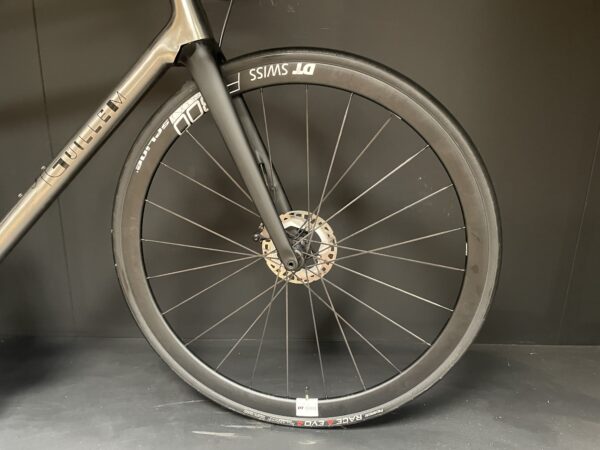 J. Guillem Orient Ultegra Di2 Titanium Disc Road Bike 2022 - 58cm - Image 4