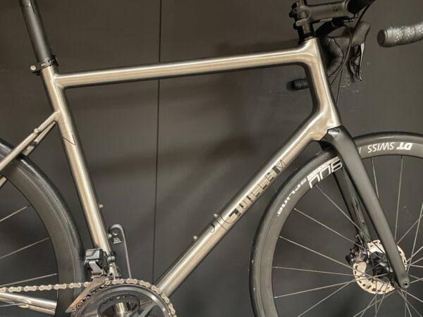 J. Guillem Orient Ultegra Di2 Titanium Disc Road Bike 2022 - 58cm - Image 6