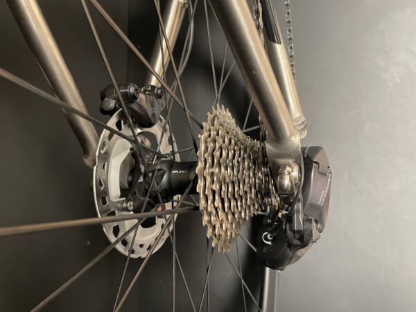 J. Guillem Orient Ultegra Di2 Titanium Disc Road Bike 2022 - 58cm - Image 10