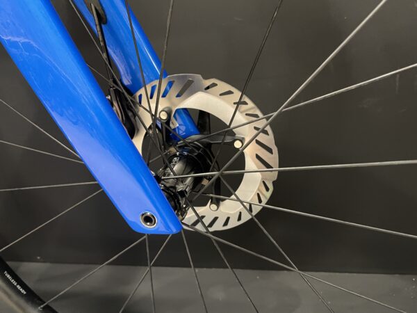 Giant Propel Advanced Pro 0 Di2 Carbon Disc Road Bike 2024 - M/L - Image 5