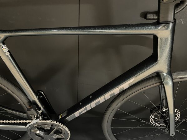 NEW Giant TCR Advanced 1 105 Di2 Carbon Disc Road Bike 2025 - Large - Image 2