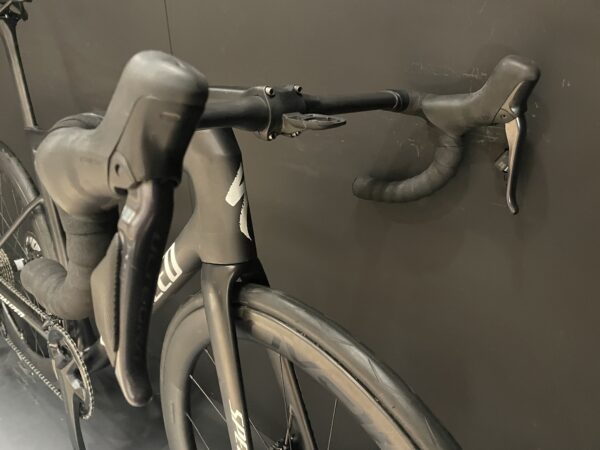 Specialized Tarmac SL8 Pro Di2 Carbon Disc Road Bike 2024 - 56cm - Image 3