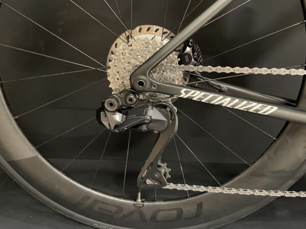 Specialized Tarmac SL8 Pro Di2 Carbon Disc Road Bike 2024 - 56cm - Image 8