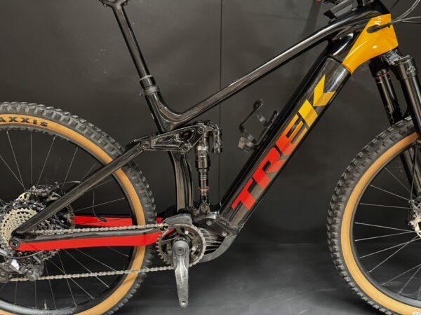 Trek Rail 9.8 Gen 3 Carbon Disc E-MTB 2023 - Large - 1013 Miles - Image 9