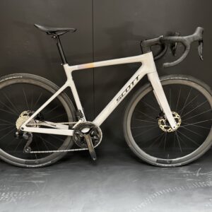 Scott Addict 30 105 Di2 Carbon Disc Road Bike 2025 - Small