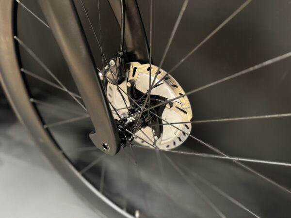 Pinarello Prince Ultegra Di2 Carbon Disc Road Bike - 2022 - 560mm - Image 4