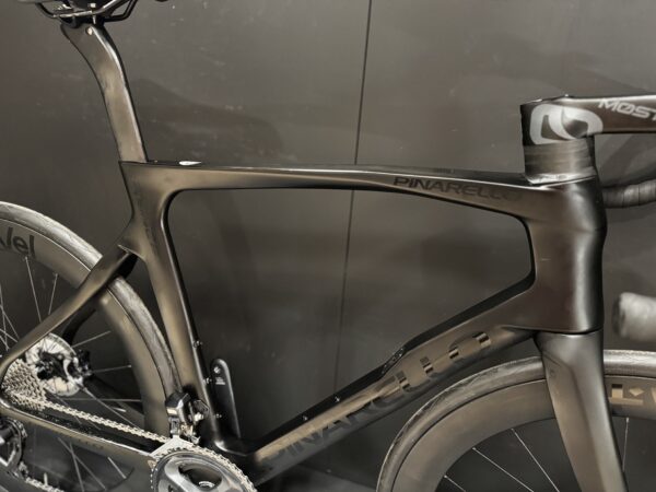 Pinarello Prince Ultegra Di2 Carbon Disc Road Bike - 2022 - 560mm - Image 11