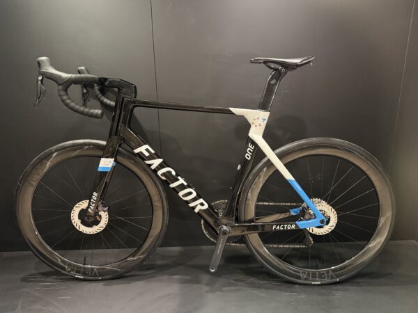 Factor ONE Di2 Carbon Disc Road Bike 2020 - 58cm - Image 13