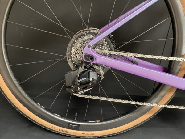 Giant Revolt Advanced Pro 0 Carbon Disc Gravel Bike - 2024 - Large - Image 8
