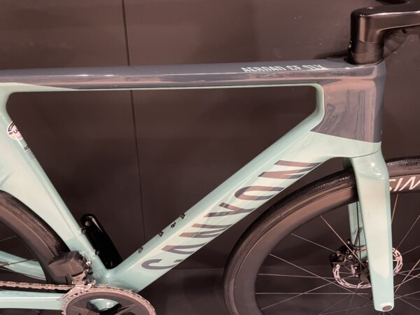 Canyon Aeroad CF SLX 7 AXS Carbon Disc Road Bike 2023 - Medium - Image 2