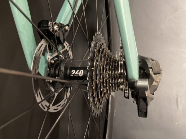 Canyon Aeroad CF SLX 7 AXS Carbon Disc Road Bike 2023 - Medium - Image 11