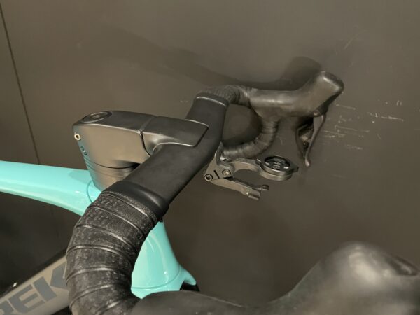 Trek Madone SLR 6 Women's Ultegra Di2 Carbon Disc Road Bike 2019 - 54 cm - Upgraded - Image 13