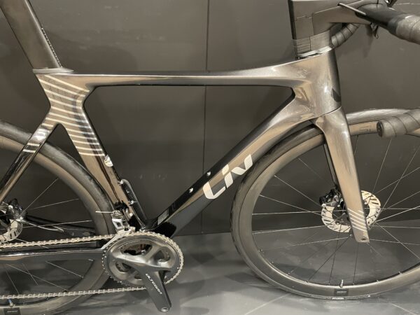 Giant Liv Enviliv Advanced Pro 1 Ultegra Carbon Disc Road Bike 2021 - Small - Image 2