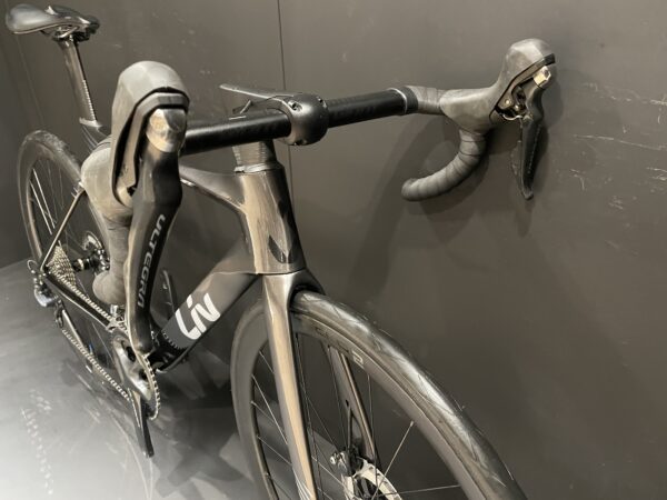 Giant Liv Enviliv Advanced Pro 1 Ultegra Carbon Disc Road Bike 2021 - Small - Image 3