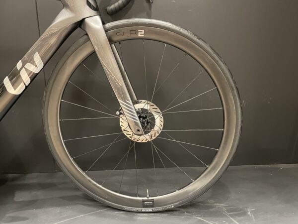 Giant Liv Enviliv Advanced Pro 1 Ultegra Carbon Disc Road Bike 2021 - Small - Image 4