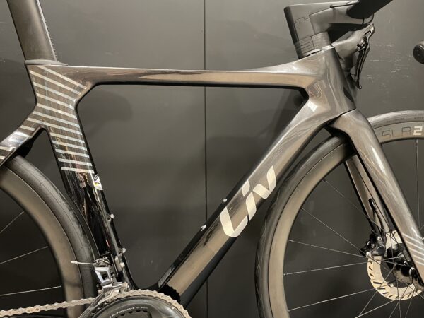 Giant Liv Enviliv Advanced Pro 1 Ultegra Carbon Disc Road Bike 2021 - Small - Image 6