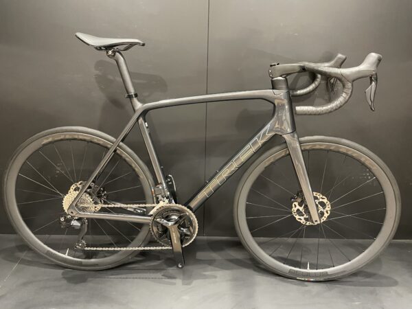 Trek Emonda SL6 Pro 105 Di2 Carbon Disc Road Bike 2023 - 58cm