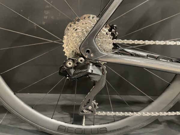 Trek Emonda SL6 Pro 105 Di2 Carbon Disc Road Bike 2023 - 58cm - Image 8