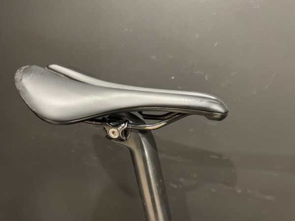 Trek Emonda SL6 Pro 105 Di2 Carbon Disc Road Bike 2023 - 58cm - Image 11