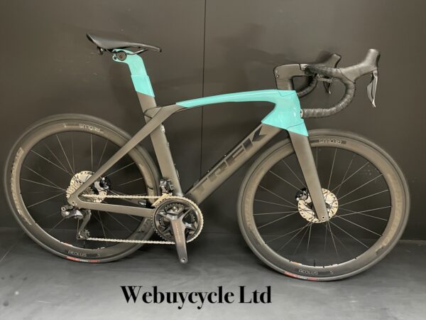 Trek Madone SLR 6 Women's Ultegra Di2 Carbon Disc Road Bike 2019 - 54 cm - Upgraded