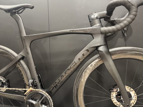 NEW Pinarello Prince Ultegra Di2 Carbon Disc Road Bike - 2023 - 490mm black - Image 11