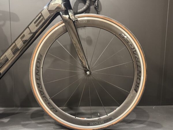 Trek Madone SL6 Project One Di2 Carbon Rim Brake Road Bike - 56cm - 2019 - Image 4