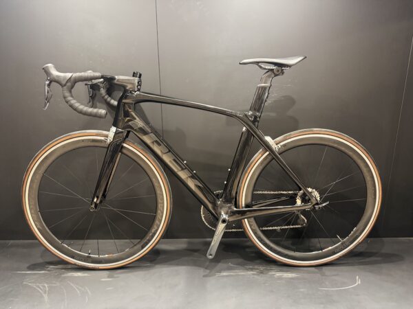 Trek Madone SL6 Project One Di2 Carbon Rim Brake Road Bike - 56cm - 2019 - Image 13