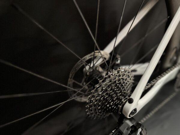 Lios Exactor Aero SRAM Rival AXS Carbon Disc Road Bike - 2024 - Small - Image 8